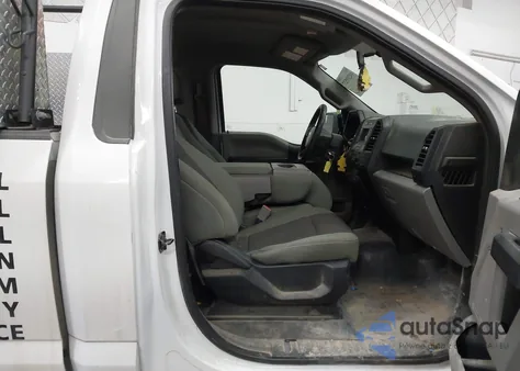 2018 Ford F-150 Xl z USA, uszkodzony, nr VIN 1FTMF1C55JKC73857